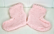 Load image into Gallery viewer, 0000 Evie Handknitted Set