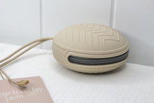 Load image into Gallery viewer, Beige Zipper Silicone Dummy Holder