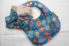 Load image into Gallery viewer, Flora Headband &amp; Bib Set
