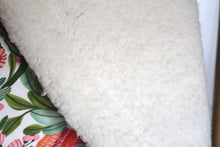 Load image into Gallery viewer, Fushia Blanket
