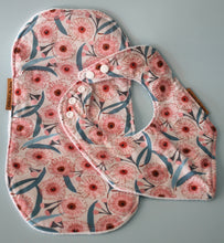 Load image into Gallery viewer, Australiana Bib &amp; Burp Cloth Gift Set