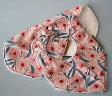 Load image into Gallery viewer, Australiana Bib &amp; Burp Cloth Gift Set