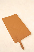 Load image into Gallery viewer, Toffee Kiin Travel Change Mat