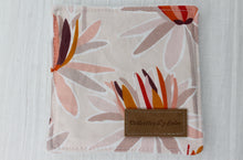 Load image into Gallery viewer, Peach Floral Square Wipe