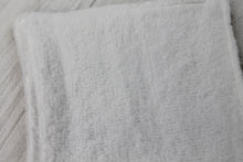 Load image into Gallery viewer, Peach Floral Square Wipe