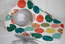 Load image into Gallery viewer, Bauble Bib
