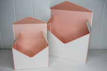Load image into Gallery viewer, Envelope Box White &amp; Pink